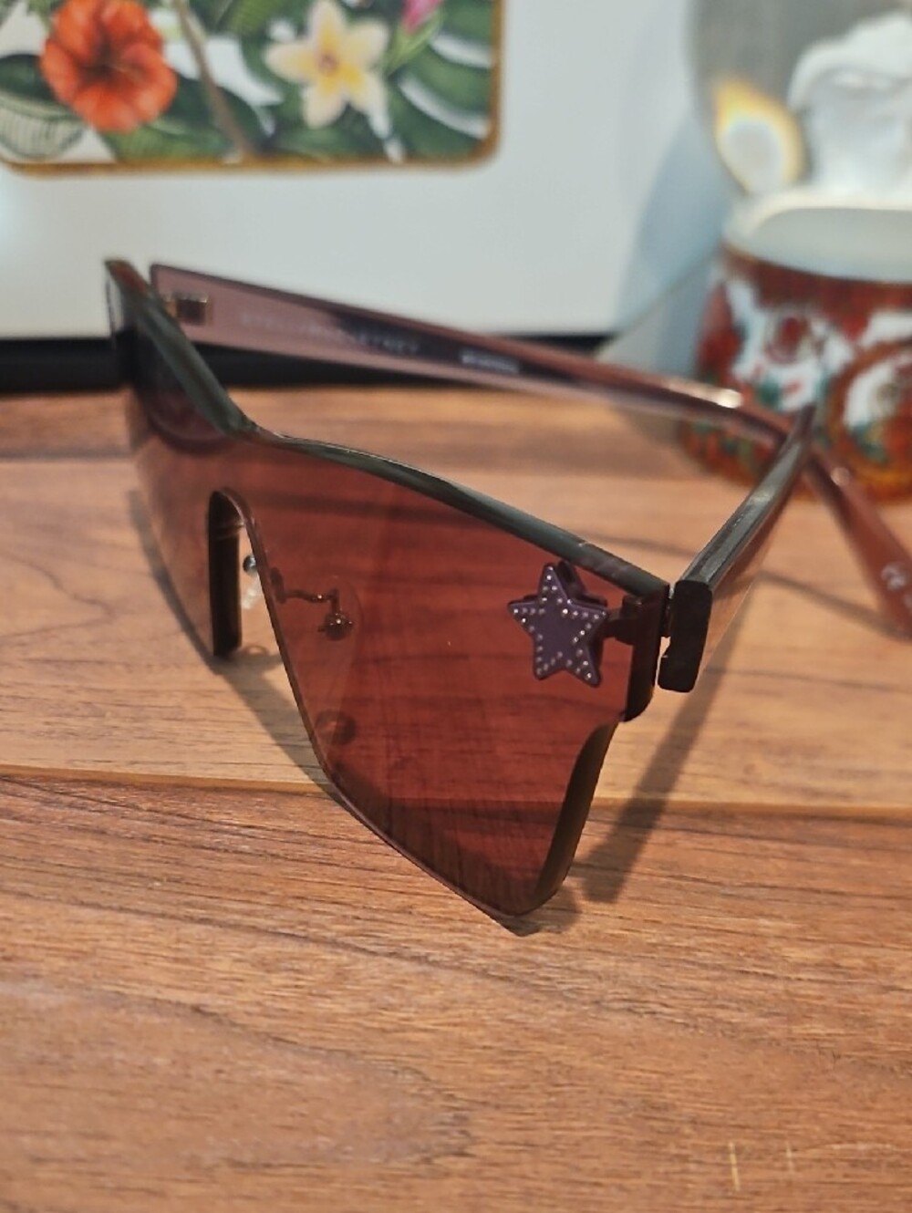 Stella McCartney Oversized Shield Sunglasses in Dark Burgundy - Picture 4 of 12